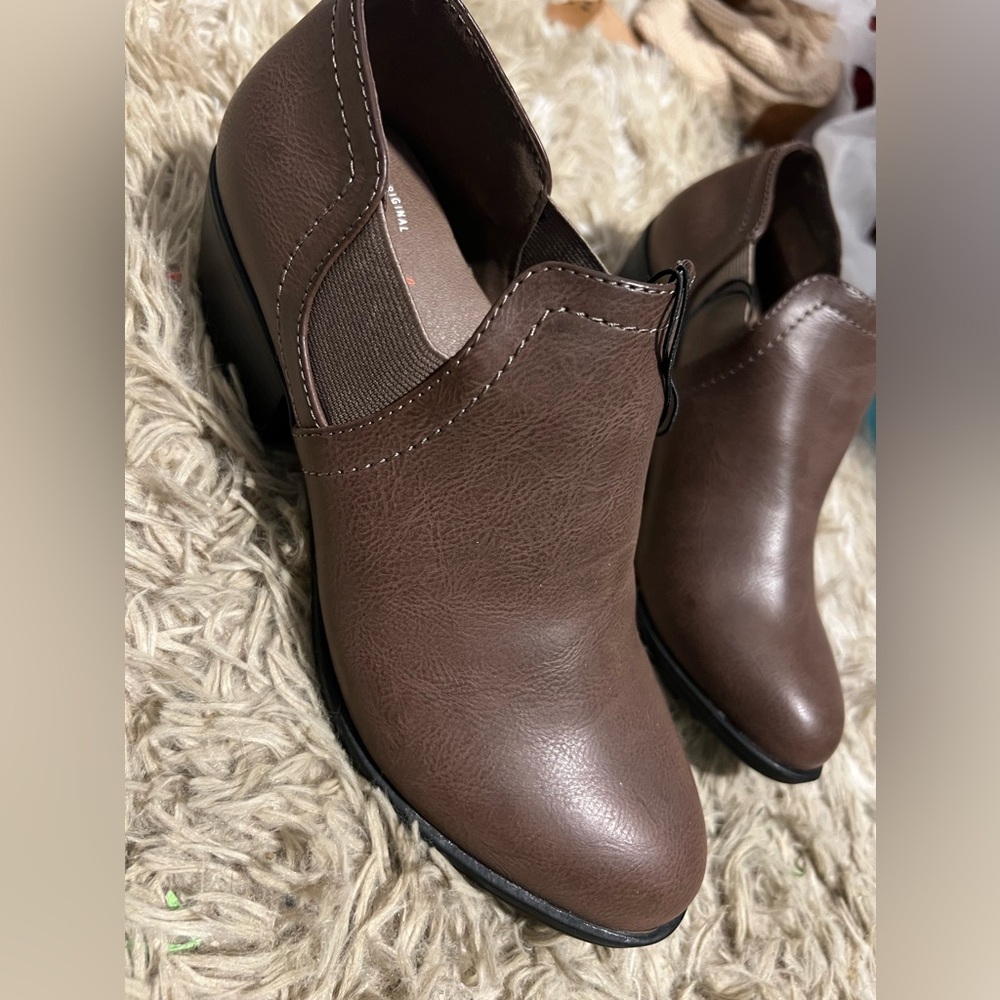 Weatherproof Women's Cynthia Ankle Boots